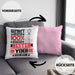 Yogi Geschenk Lustiger Spruch für Yogi Geschenkidee Bester Yogi Der WeltKissen mit Füllung 40x40 (Grau) Rosa Trendation