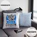 Cousin Kissen mit Füllung 40x40 Geschenk So Sieht Ein Cooler Cousin Aus Geschenkidee Bester Cousin (Grau) Blau Trendation