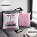 Chemiker Geschenk Kissen mit Füllung 40x40 So Gut Kann Nur Ein Chemiker Aussehen Geschenkidee (Grau) Rosa Trendation
