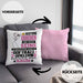 Softballspielerin Geschenk Kissen mit Füllung 40x40 Lustiger Spruch Erheben Sie Sich Der Softballspielerin Betritt den Raum (Grau) Rosa Trendation