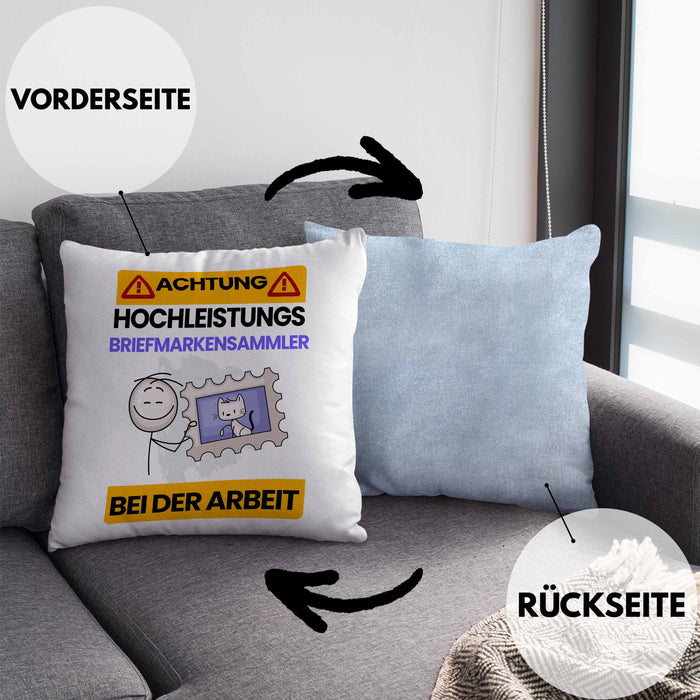 Briefmarkensammler Kissen mit Füllung 40x40 Geschenk Lustiger Spruch Geschenkidee für Briefmarkensammler Achtung Hochleistungs Briefmarkensammler Bei Der Arbeit (Grau) Blau Trendation