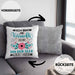 Friseurin Kissen mit Füllung 40x40 Geschenk Lustiger Spruch Geschenkidee Ich Bin Die Verrückte Friseurin Von Der Alle Geredet Haben (Grau) Grau Trendation