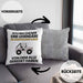 Geländewagenfahrer Geschenk Kissen mit Füllung 40x40 Lustige Geschenkidee Geburtstag für Geländewagenfahrer Ich Bin Dieser Legendäre Geländewagenfahrer Von Dem Alle Geredet Haben (Grau) Grau Trendation