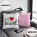 Kissen mit Füllung 40x40 "I Love Croissants" Lustiges Geschenk für Croissant-Liebhaber Frankreich (Grau) Rosa Trendation