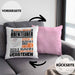 Abenteurer Geschenk Kissen mit Füllung 40x40 Lustige Geschenkdiee für einen Abenteurer Geburtstag Ich Bin Abenteurer Ich Kann Es Dir Erklären Aber Nicht Für Dich Verstehen (Grau) Rosa Trendation