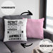 Anwalt Geschenk Lustiger Spruch für Anwalt Geschenkidee Bester Anwalt Der WeltKissen mit Füllung 40x40 (Grau) Rosa Trendation