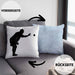 Boule Kissen mit Füllung 40x40 Geschenk Boule-Spieler Geschenkidee Spruch Grafik Werfender Boule Spieler (Grau) Blau Trendation