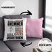 Chemiker Geschenk Kissen mit Füllung 40x40 Geschenkidee für Chemiker Geburtstag Lustiger Spruch Ich Bin Chemiker Ich Kann Es Dir Erklären Aber Nicht Für Dich Verstehen (Grau) Rosa Trendation