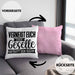Geselle Prüfung Bestanden Kissen mit Füllung 40x40 Geschenk Verneigt Euch Der Geselle Betritt Den Raum (Grau) Rosa Trendation