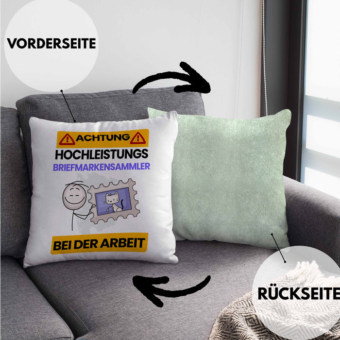 Briefmarkensammler Kissen mit Füllung 40x40 Geschenk Lustiger Spruch Geschenkidee für Briefmarkensammler Achtung Hochleistungs Briefmarkensammler Bei Der Arbeit (Grau) Grün Trendation