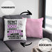 Musikveranstalter Geschenk Lustiger Spruch für Musikveranstalter Geschenkidee Bester Musikveranstalter Der WeltKissen mit Füllung 40x40 (Grau) Rosa Trendation