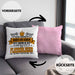 Fliesenleger Kissen mit Füllung 40x40 Geschenk Spruch Geschenkidee Sehr Geehrte Damen und Herren Fliesenleger (Grau) Rosa Trendation