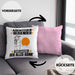 Abenteurreisender Kissen mit Füllung 40x40 Geschenk für Abenteurreisender Der Mann Der Alles Kann Geschenkidee zum Geburtstag (Grau) Rosa Trendation