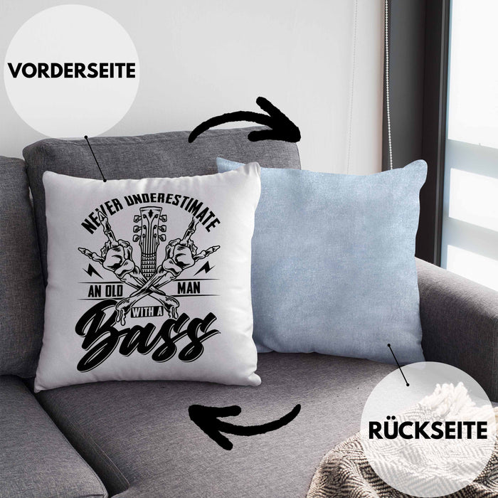 Bassist Kissen mit Füllung 40x40 Geschenk Bass-Spieler Geschenkidee Never Underestimate An Old Man With A Bass (Grau) Blau Trendation