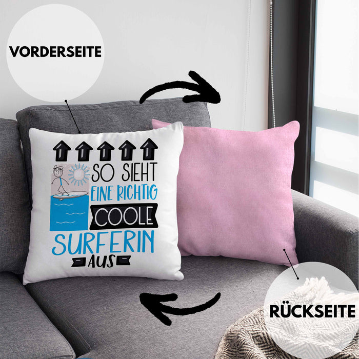 Surferin Geschenk Kissen mit Füllung 40x40 Lustig Geschenkidee für Surferin Geburtstag So Sieht Eine Richtig Coole Surferin Aus Frauen Spruch (Grau) Rosa Trendation