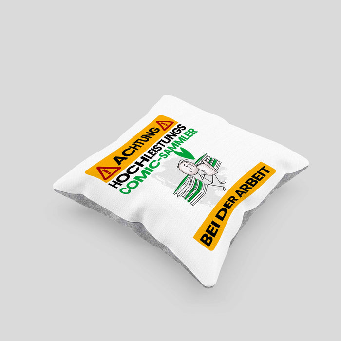 Comic-Sammler Kissen mit Füllung 40x40 Geschenk Lustiger Spruch Geschenkidee für Comic-Sammler Achtung Hochleistungs Comic-Sammler Bei Der Arbeit (Grau) Grau Trendation