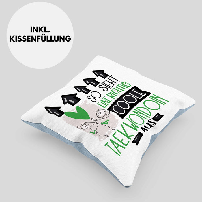 Taekwondoin Geschenk Kissen mit Füllung 40x40 Geschenkidee für Taekwondoin Geburtstag Weihnachten Spruch So Sieht Eine Richtig Coole Taekwondoin Aus (Grau) Blau Trendation