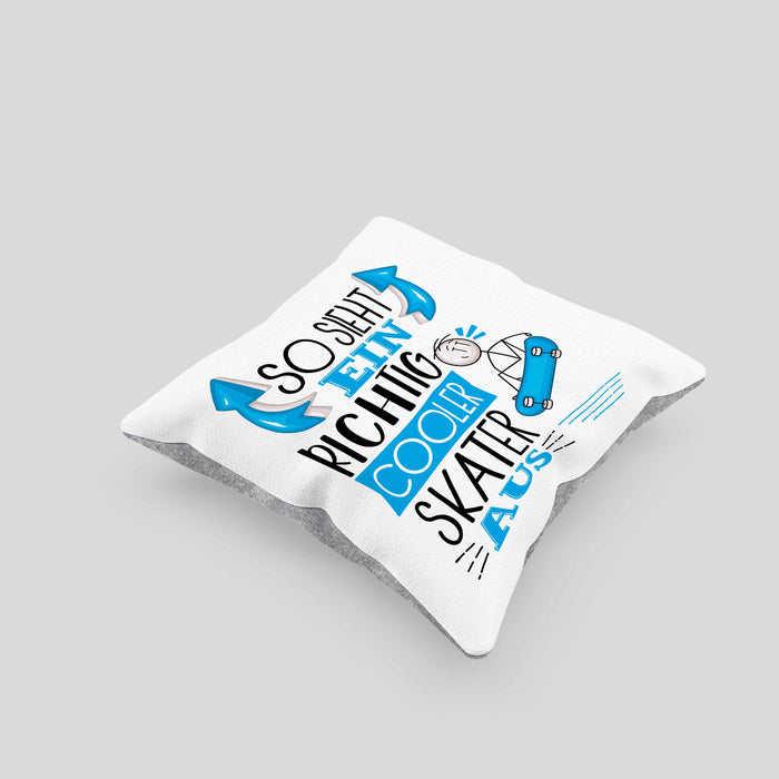 Skater Kissen mit Füllung 40x40 Geschenk So Sieht Ein Richtig Cooler Skater Aus Geschenkidee Spruch Lustig (Grau) Grau Trendation