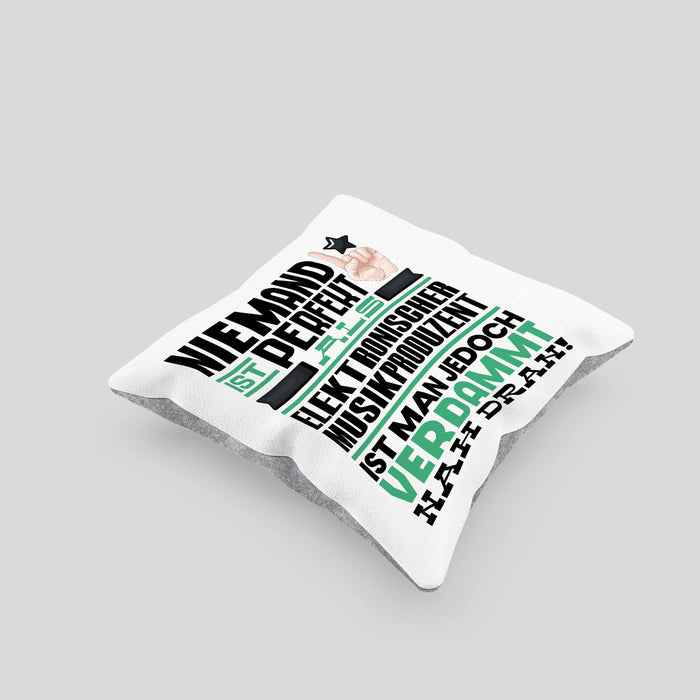 Elektronischer Musikproduzent Geschenk Kissen mit Füllung 40x40 Lustige Geschenkidee für Elektronischer Musikproduzent Geburtstag Niemand Ist Perfekt Aber Als Elektronischer Musikproduzent Ist Man Nah Dran (Grau) Grau Trendation
