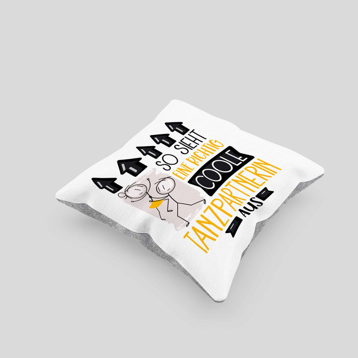 Tanzpartnerin Geschenk Kissen mit Füllung 40x40 Lustig Geschenkidee für Tanzpartnerin Geburtstag So Sieht Eine Richtig Coole Tanzpartnerin Aus Frauen Spruch (Grau) Grau Trendation