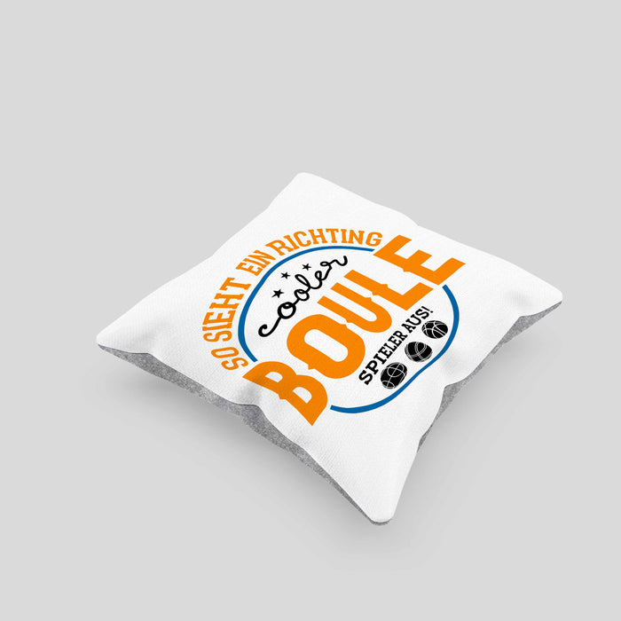 Boule Kissen mit Füllung 40x40 "So Sieht Ein Richtig Cooler Boule Spieler Aus" Kissen mit Füllung 40x40 - Geschenk für Boule-Fans mit Spruch (Grau) Grau Trendation