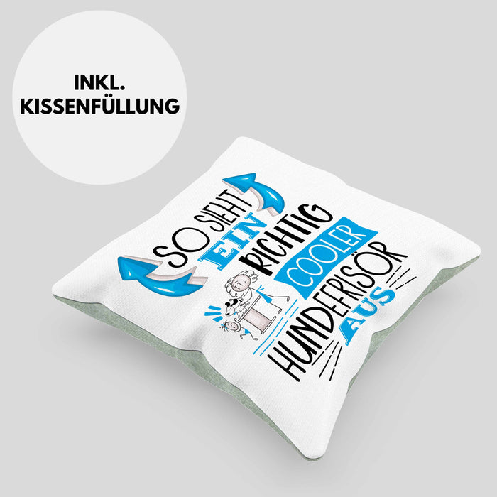 So Sieht Ein Richtig Cooler Hundefrisör Aus Kissen mit Füllung 40x40 Geschenk für Hundefriseur Geschenkidee Spruch (Grau) Grün Trendation
