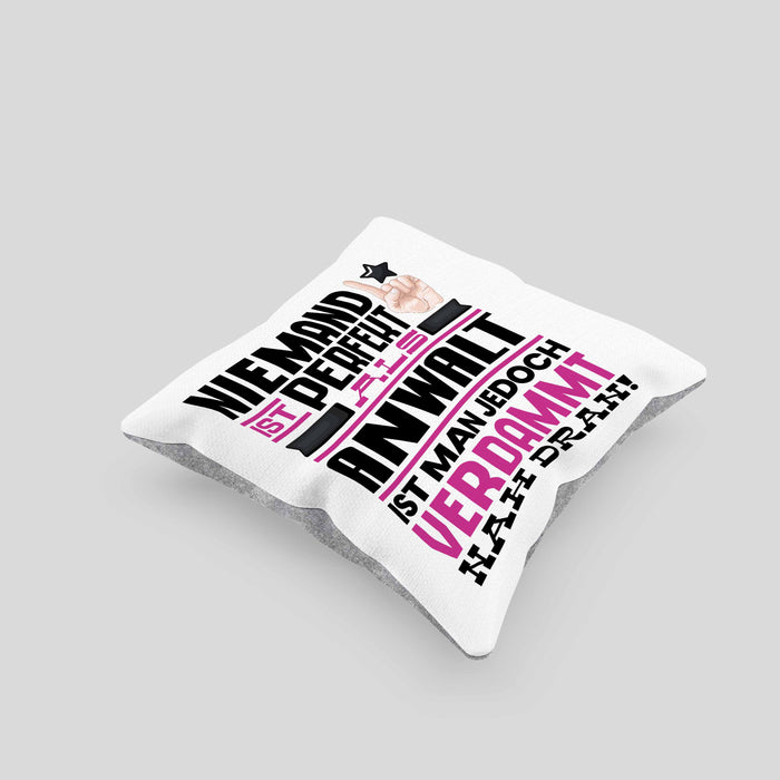 Anwalt Geschenk Kissen mit Füllung 40x40 Lustige Geschenkidee für Anwalt Geburtstag Niemand Ist Perfekt Aber Als Anwalt Ist Man Nah Dran (Grau) Grau Trendation