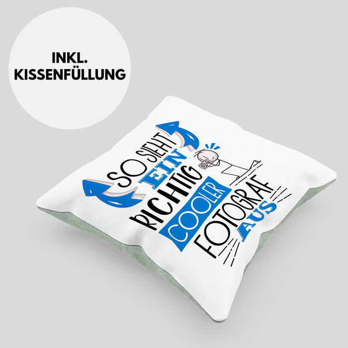 Fotograf Kissen mit Füllung 40x40 Geschenk So Sieht Ein RIchtig Cooler Fotograf Aus Geschenkidee Lustiger Spruch Geburtstag (Grau) Grün Trendation