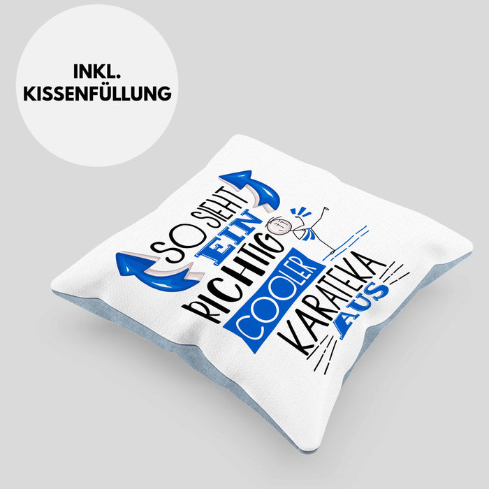 Karateka Kissen mit Füllung 40x40 Geschenk So Sieht Ein RIchtig Cooler Karateka Aus Geschenkidee Lustiger Spruch Geburtstag Karate (Grau) Blau Trendation