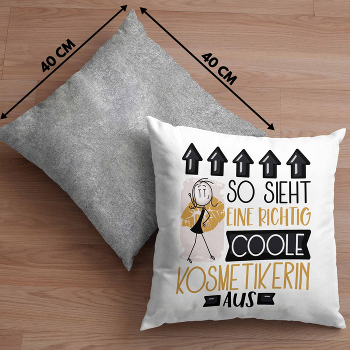 Kosmetikerin Geschenk Kissen mit Füllung 40x40 Lustig Geschenkidee für Kosmetikerin Geburtstag So Sieht Eine Richtig Coole Kosmetikerin Aus Frauen Spruch (Grau) Grau Trendation
