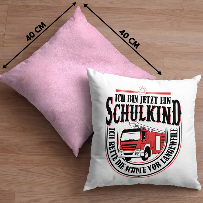 Einschulung Geschenk Jungs Kissen mit Füllung 40x40 Ich Bin Jetzt Ein Schulkind Ich Rette Die Schule Vor Langeweiele 1. Schultag Geschenkidee (Grau) Rosa Trendation