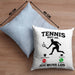 Tennis Kissen mit Füllung 40x40 Geschenk Lustige Kissen mit Füllung 40x40 Tennisfans - Geschenkidee Tennisspieler Ruft An (Grau) Blau Trendation