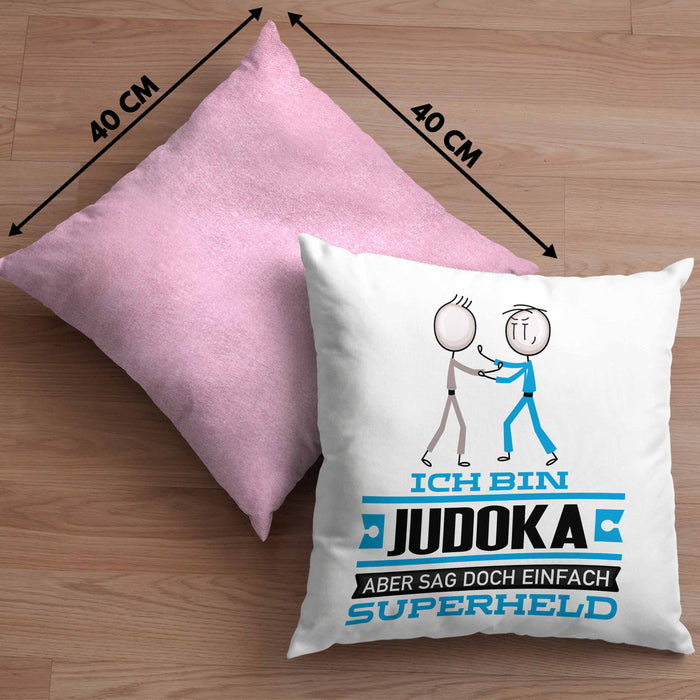 Judoka Geschenk Kissen mit Füllung 40x40 Ich Bin Judoka Aber Sag Doch Einfach Superheld Lustige Geschenkdiee für Judoka (Grau) Rosa Trendation