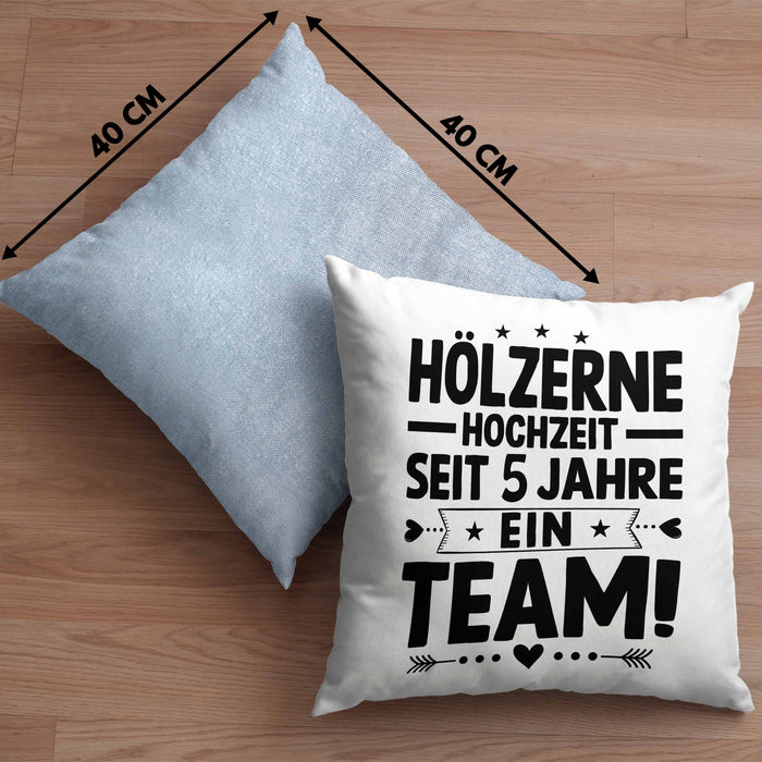 Hölzerne Hochzeit Kissen mit Füllung 40x40 Geschenk Ehemann Ehefrau Partner 5 Jahre Ein Team (Grau) Blau Trendation