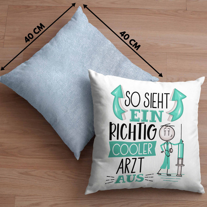 Arzt Kissen mit Füllung 40x40 Geschenk So Sieht Ein RIchtig Cooler Arzt Aus Geschenkidee Lustiger Spruch Geburtstag (Grau) Blau Trendation