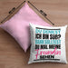 Du Denkst Ich Bin Süß Dann Solltest Du Mal Meine Freundin Sehen Kissen mit Füllung 40x40 Geschenk Spruch Eifersüchtige Freundin (Grau) Rosa Trendation