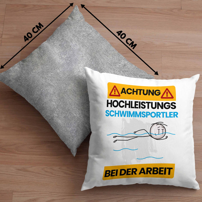 Schwimmsportler Kissen mit Füllung 40x40 Geschenk Lustiger Spruch Geschenkidee für Schwimmsportler Achtung Hochleistungs Schwimmsportler Bei Der Arbeit (Grau) Grau Trendation