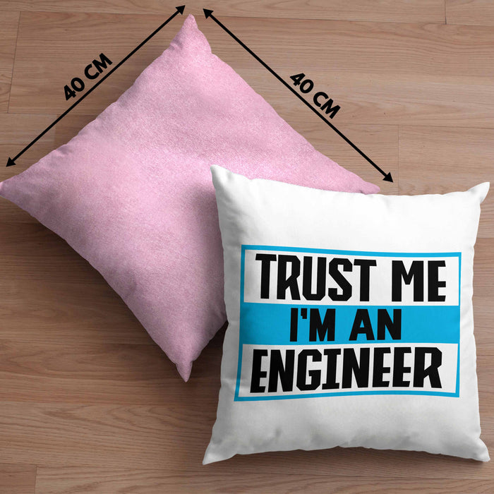 Ingenieur Kissen mit Füllung 40x40 Gadget Geschenk Ingeneur Geschenkidee Lustig (Grau) Rosa Trendation