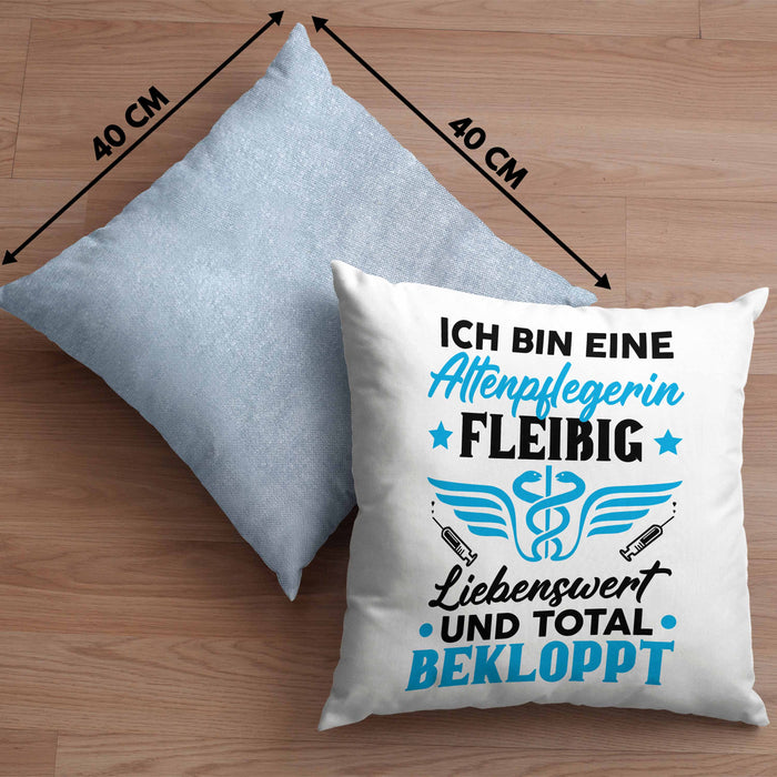 Altenpflegerin Kissen mit Füllung 40x40 Geschenk Altenpflege Geschenkidee Liebenswert und Total Bekloppt Altenheim (Grau) Blau Trendation