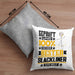 Slackliner Geschenk Lustiger Spruch für Slackliner Geschenkidee Bester Slackliner Der WeltKissen mit Füllung 40x40 (Grau) Grau Trendation