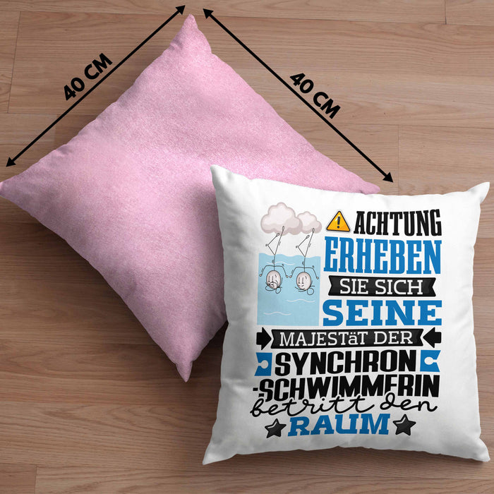 Synchronschwimmerin Geschenk Kissen mit Füllung 40x40 Lustiger Spruch Erheben Sie Sich Der Synchronschwimmerin Betritt den Raum (Grau) Rosa Trendation
