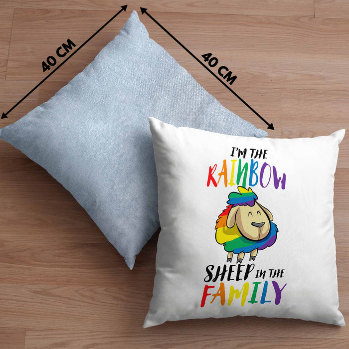 Lustige LGBTQ-Kissen mit Füllung 40x40 mit dem Spruch "I'm The Rainbow Sheep In The Family" Schwule Lesben (Grau) Blau Trendation