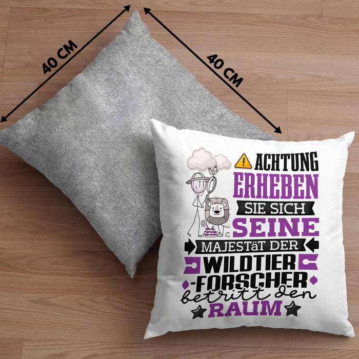 Wildtierforscher Geschenk Kissen mit Füllung 40x40 Lustiger Spruch Erheben Sie Sich Der Wildtierforscher Betritt den Raum (Grau) Grau Trendation