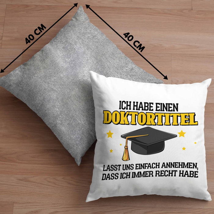 Lustige Kissen mit Füllung 40x40 Doktortitel Bestanden- Geschenk Bestandene Prüfung (Grau) Grau Trendation