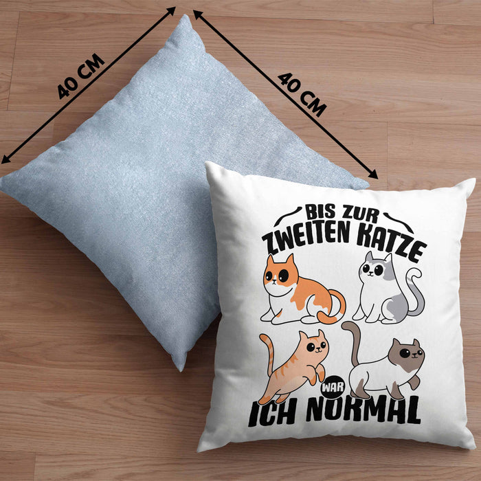 Katzen-Liebhaberin Kissen mit Füllung 40x40 Geschenk Katzenmama Bis Zur 2. Katze War Ich Normal (Grau) Blau Trendation