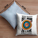 Bogenschießen Kissen mit Füllung 40x40 mit Bogenschütze Spruch - Geschenk für Pfeil und Bogen Fans Wer Trifft Ist Nur Zu Faul Zum Suchen (Grau) Blau Trendation