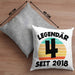 4. Geburtstag Kissen mit Füllung 40x40 Geschenk Lustiger Spruch 4er Bday Seit 2018 Geschenkidee Geburtstag (Grau) Grau Trendation
