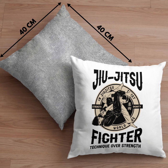 Jiu Jitsu Kissen mit Füllung 40x40 Geschenk für Kampfsportler Geschenkidee Technik über Stärke Spruch (Grau) Grau Trendation