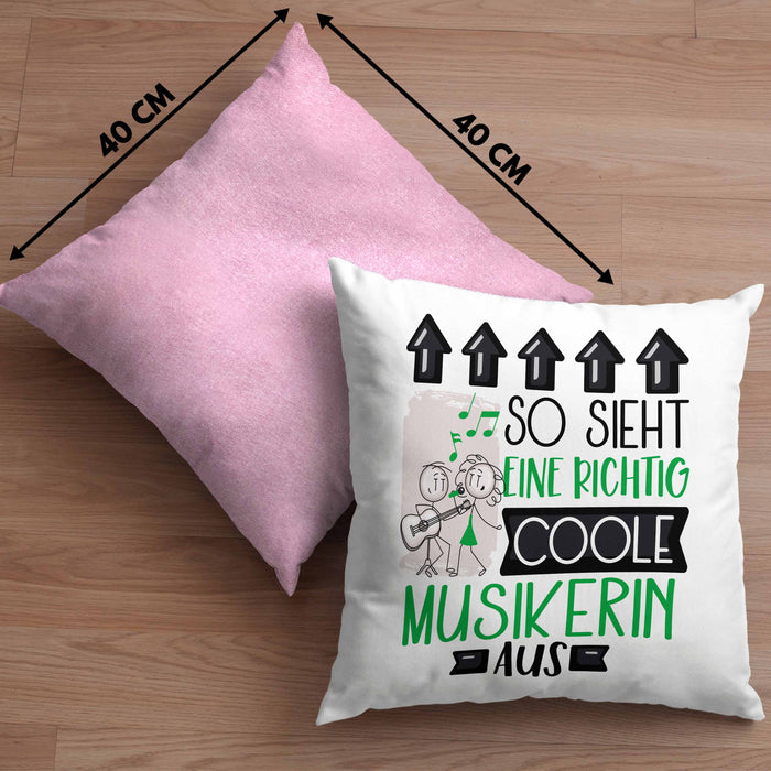 Musikerin Geschenk Kissen mit Füllung 40x40 Lustig Geschenkidee für Musikerin Geburtstag So Sieht Eine Richtig Coole Musikerin Aus Frauen Spruch (Grau) Rosa Trendation