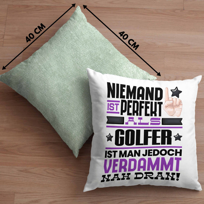 Golfer Geschenk Kissen mit Füllung 40x40 Lustige Geschenkidee für Golfer Geburtstag Niemand Ist Perfekt Aber Als Golfer Ist Man Nah Dran (Grau) Grün Trendation